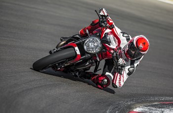 Ducati Monster 1200 R 2017 - Bild 73 Ducati Monster 1200 R 2017 - Bild 73